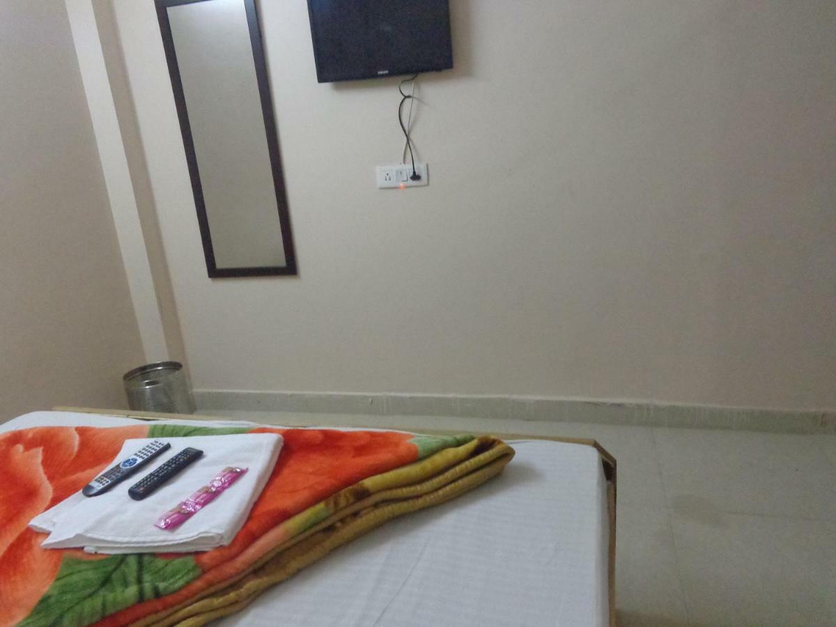 Delhi Inn,Walk In Nizamuddin Railway Station Nueva Delhi Exterior foto